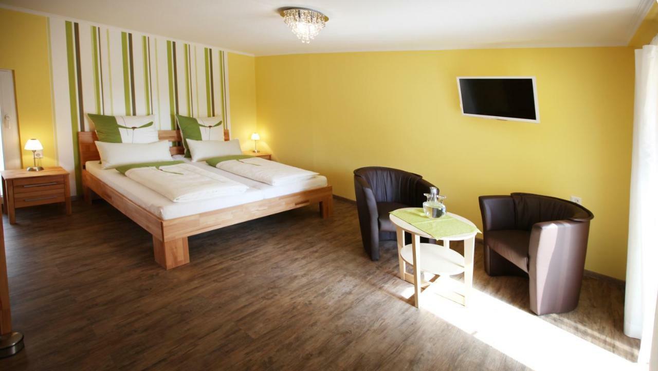 Gaestehaus Spatzennest Maikammer Exteriör bild